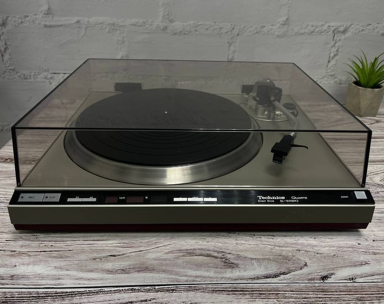 Б/у Виниловый проигрыватель Technics Quartz SL-1500MK2 Direct Drive tecknicsquartzsl1500mk2