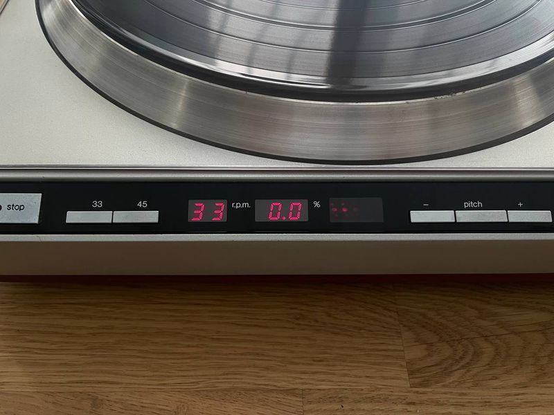 Б/у Виниловый проигрыватель Technics Quartz SL-1500MK2 Direct Drive tecknicsquartzsl1500mk2