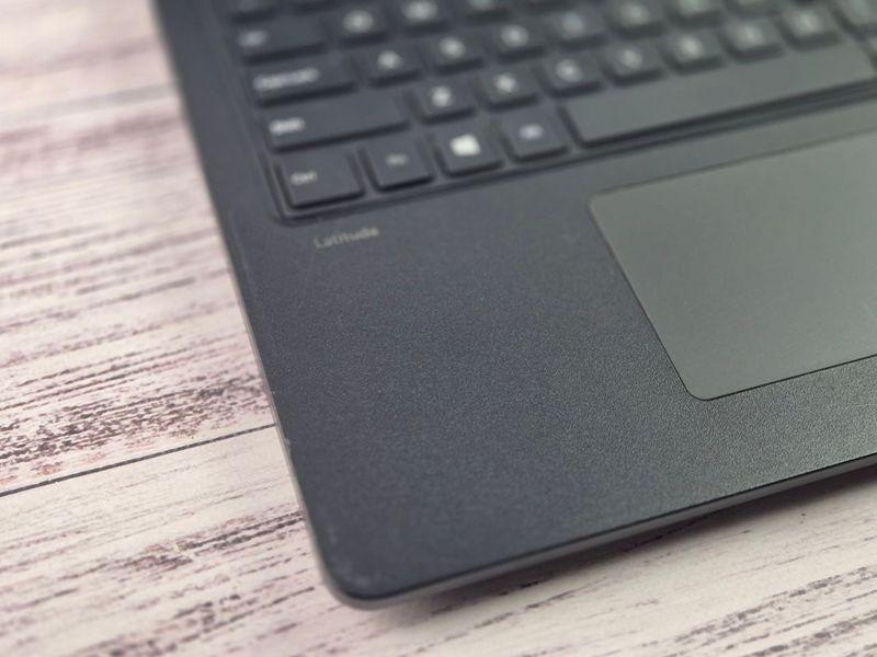 Б/у Ноутбук 15.6" Dell Latitude 3580 Intel Core i5-7200U 8Gb RAM 1Tb SSD delllat3580hhvnc_003