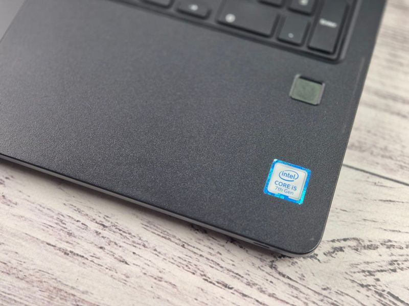 Б/у Ноутбук 15.6" Dell Latitude 3580 Intel Core i5-7200U 8Gb RAM 1Tb SSD delllat3580hhvnc_003