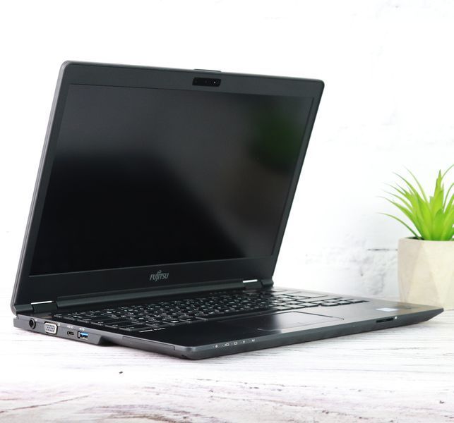 Б/в Ноутбук 14" Fujitsu LifeBook U747 Intel Core i5-6300U 32Gb RAM 480Gb SSD NVMe FullHD IPS 77778-27022024-1-225201-0009