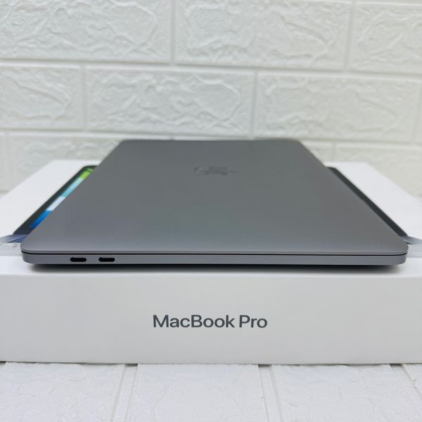 Б/в Ноутбук 13.3" Apple MacBook Pro M2 8GB RAM 256Gb SSD IPS Space(2353) 890-macbook-pro-13-cdsw2